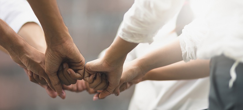 協力する人たち